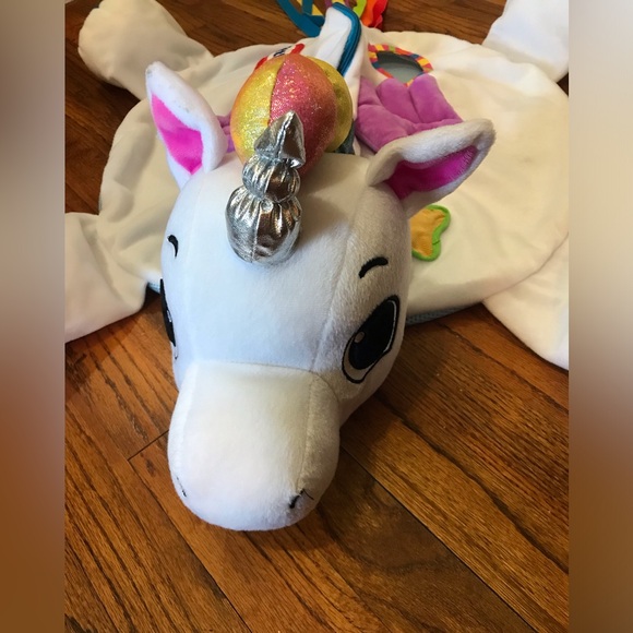 Little Tikes Baby Activity Gym & Play Mat, Pillow Rainbow Unicorn
Travel Learn - Picture 9 of 16